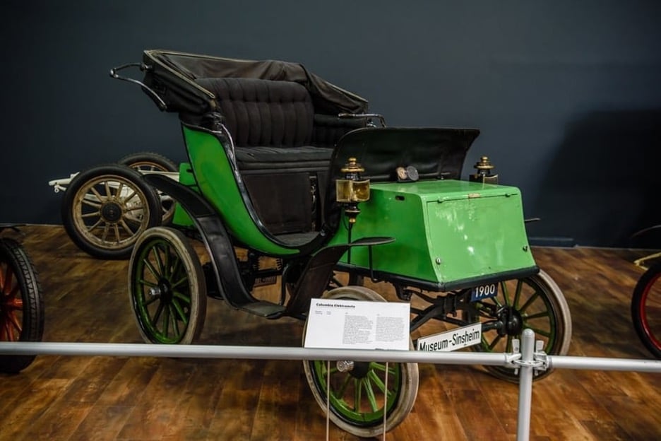 Eerste elektrische voertuig