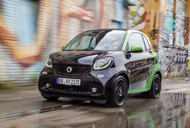 2017-smart-fortwo-electric-drive_100566136_h