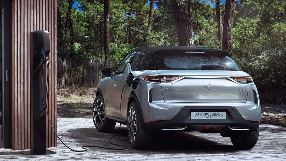 ds3-crossback-electric-car
